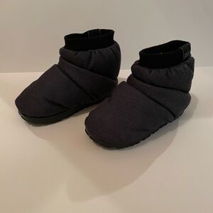 Ugg Greyish/green colored boots/slipper. Size 40. New without tags.